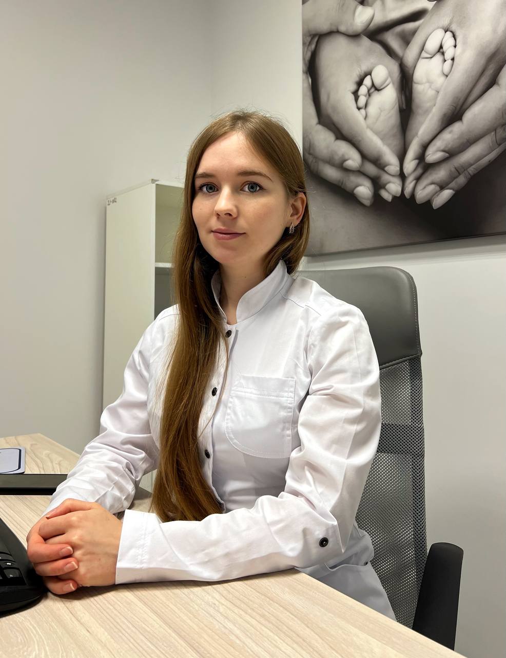 Лікар Гастроентеролог займається діагностикою та лікуванням хвороб внутрішніх органів, особливо шлунково-кишкового тракту
Надає невідкладну терапевтичну допомогу